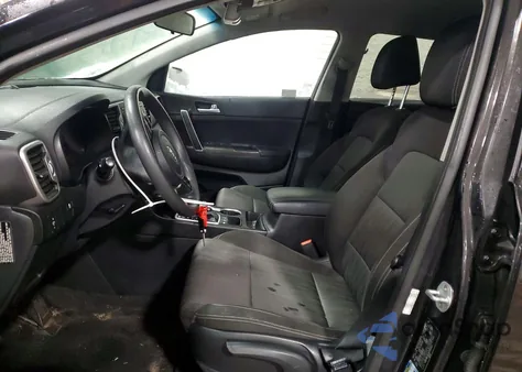 2017 Kia Sportage Lx z USA, uszkodzony, nr VIN KNDPMCACXH7116922